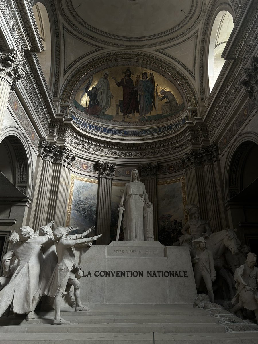 La beauté du patrimoine français, faut juste s’asseoir et applaudir 🇫🇷✨