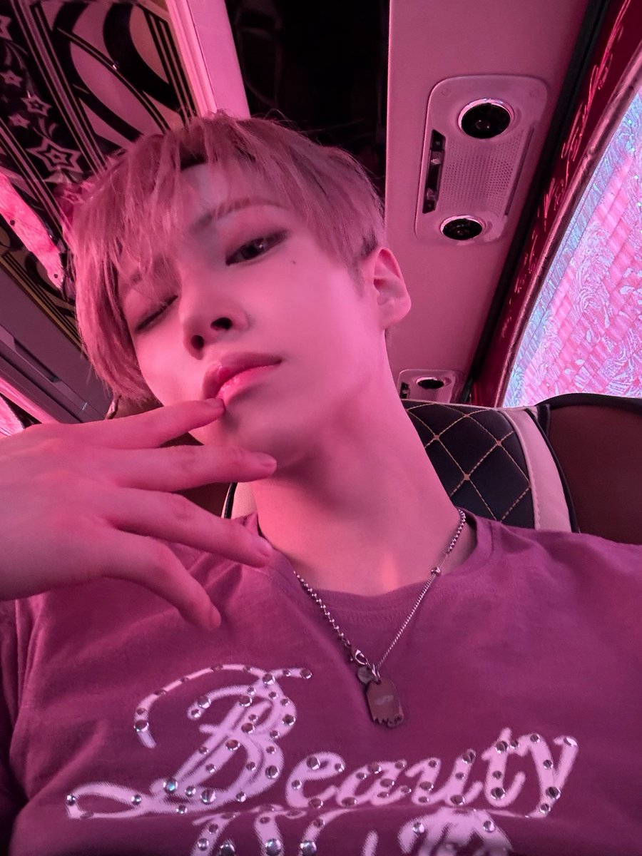 Lyonee🌷💙 tweet media