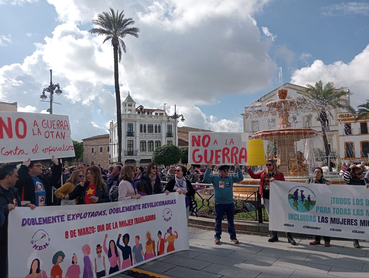Ante el fascismo, más feminismo.
Ante la guerra, más feminismo.
Ante la desigualdad, más feminismo.
Porque el feminismo es para cambiarlo todo.
Viva la lucha de las mujeres. ♀️✊️