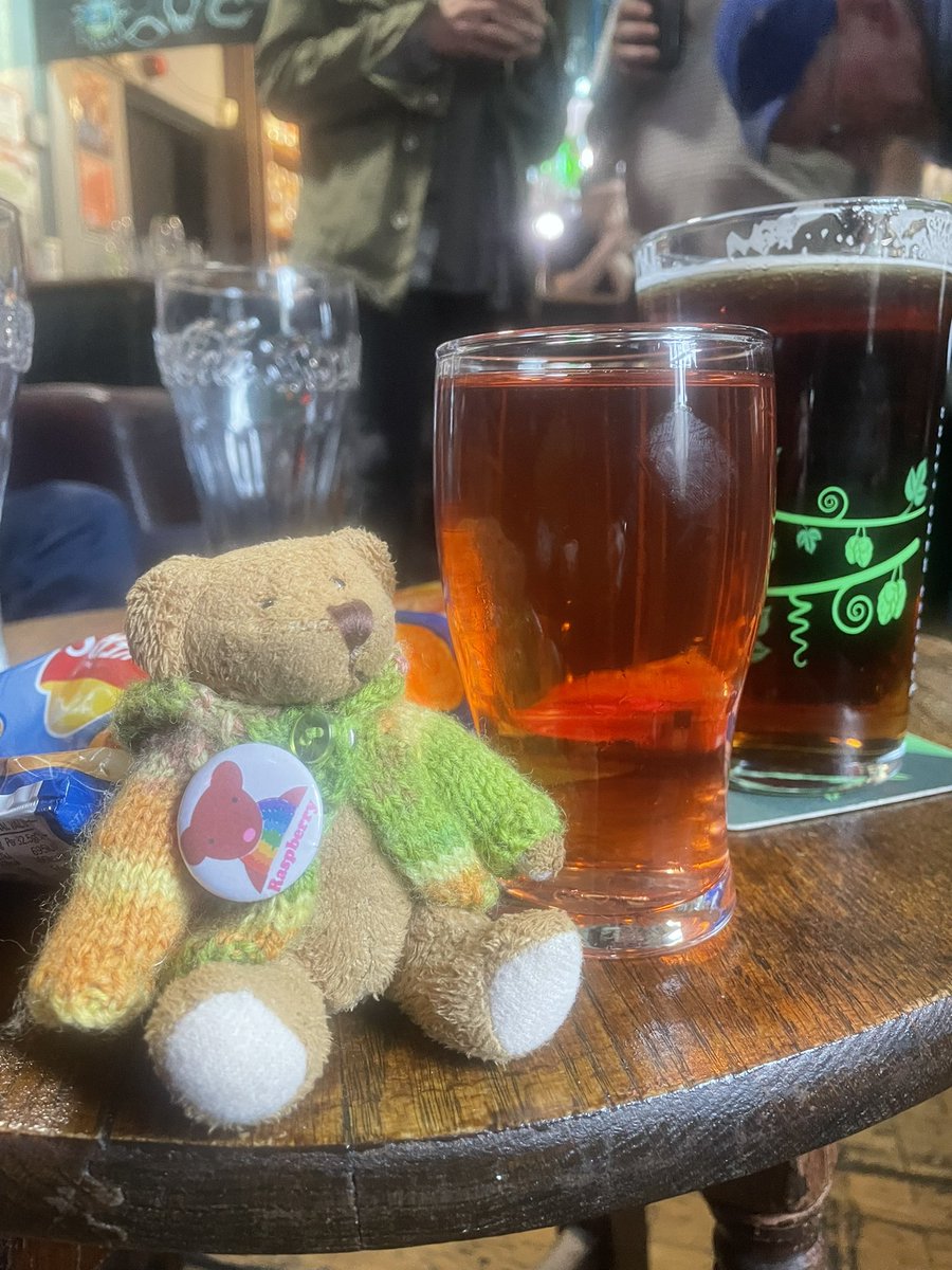Sunniethehoob's tweet photo. Living the dream plus #smallbearsneedbeer 166km ridden. Our longest ride since Hoom busy her elbow in October! https://t.co/RLofp74qWZ