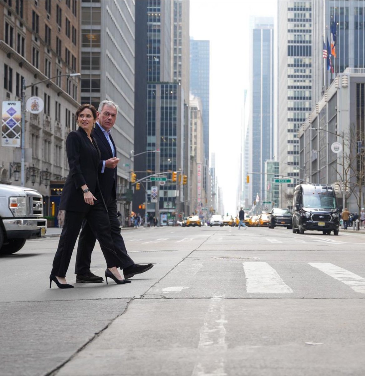 Ayuso ha viajado a Estados Unidos para reunirse con el alcalde de Sevilla del PP.