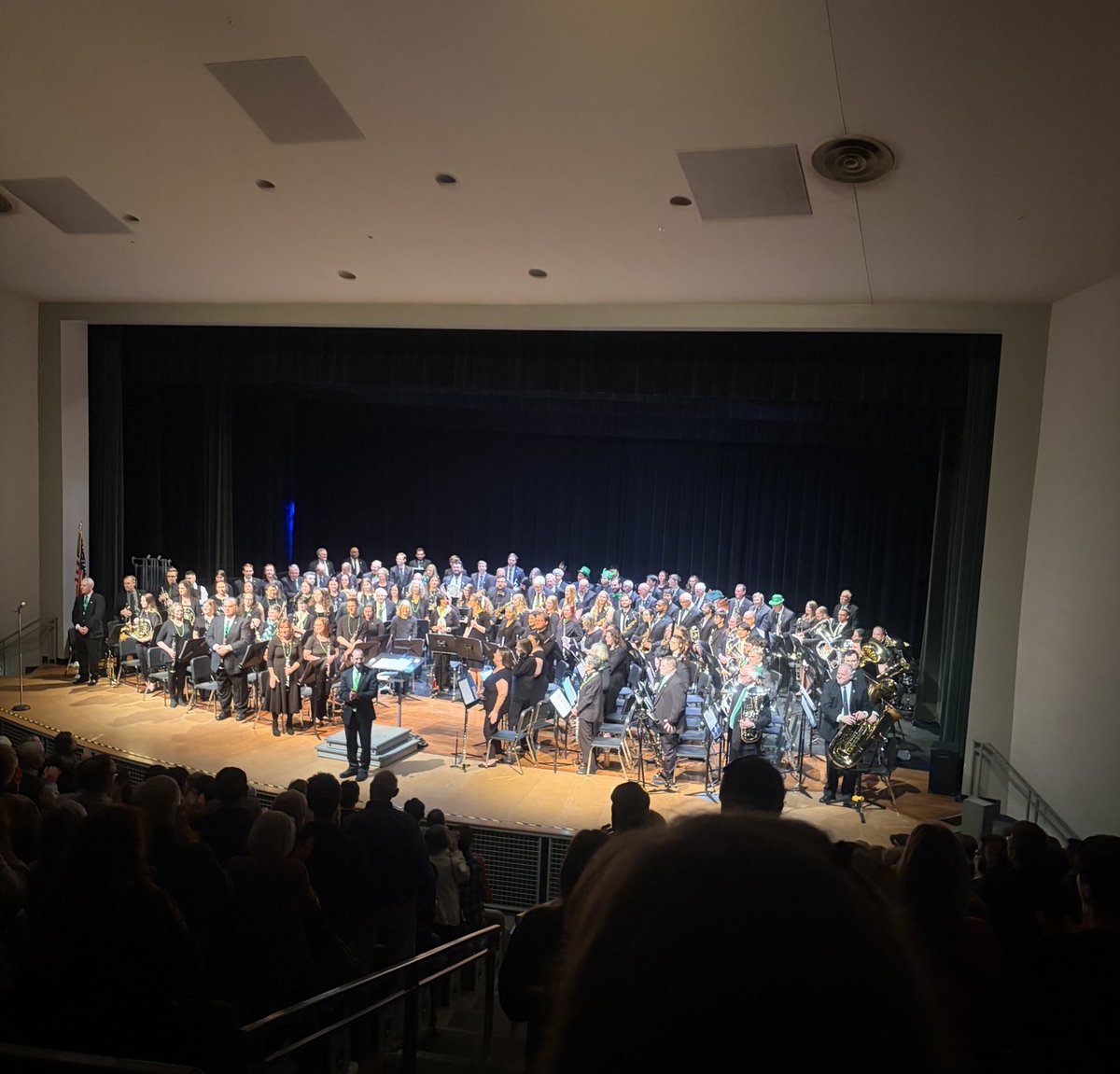 asianposh2022's tweet photo. Wonderful Concert  ☘️☘️☘️#dublinwindsymphony  FULL auditorium!  #scioto https://t.co/ok5fCeX3Ds