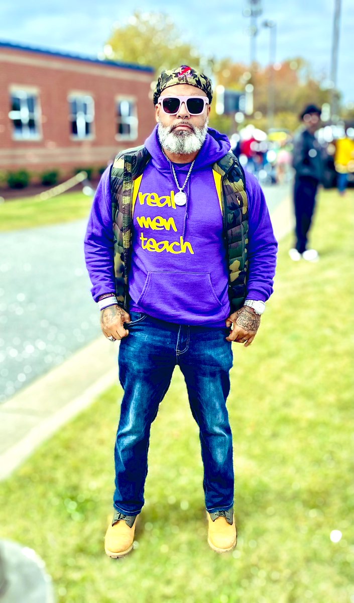 Real Men Teach tweet media