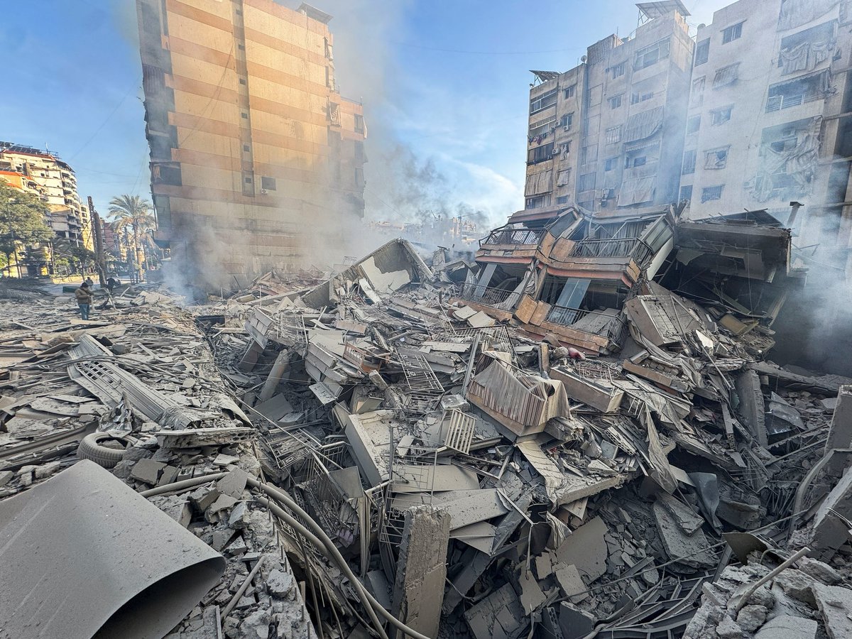 Dat misdadig regime in #Iran moet verdwijnen; daarover geen misverstand. Wel zeer zorgelijk hoe de VS &amp; Israël het land verwoesten. En dat er geen plan is tot regime change en bevrijding van Iraans volk. Het gevolg kan zijn dat arme Iraniërs nog harder worden geraakt. #IranWar