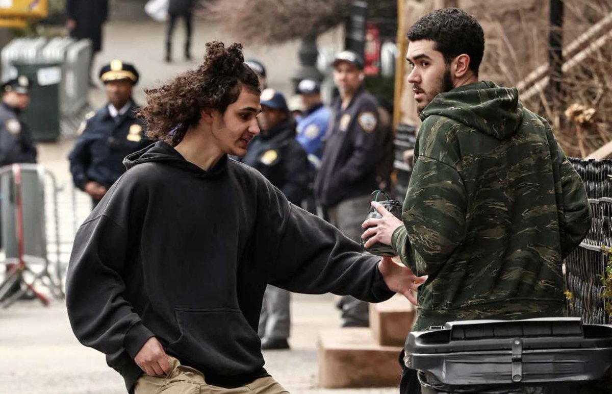 Two Muslim terrorists were heard  yelling “Allahu Akbar” as they were throwing IED‘s at non-Muslims on the streets of New York City yesterday…

And NYC’s Marxist Muslim mayor condemns…. the non-Muslims, labeling the  white supremacists. 

New Yorkers deserve EVERYTHING they