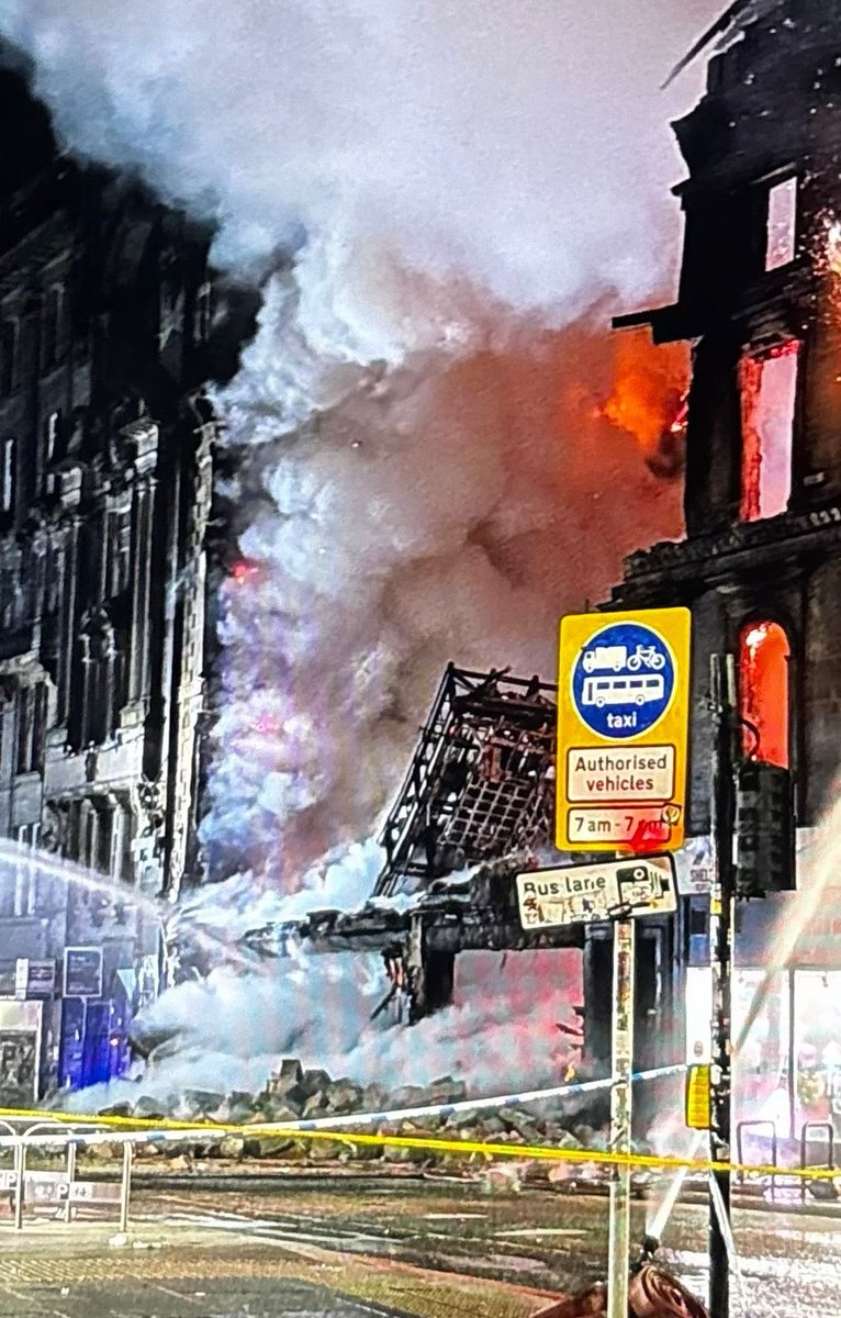 Well done SFRS created a new car park at union st and Glasgow Central
Building collapsed. 
Let it burn from the ground up through the roof.

<a href="/BBCScotlandNews/">BBC Scotland News</a>