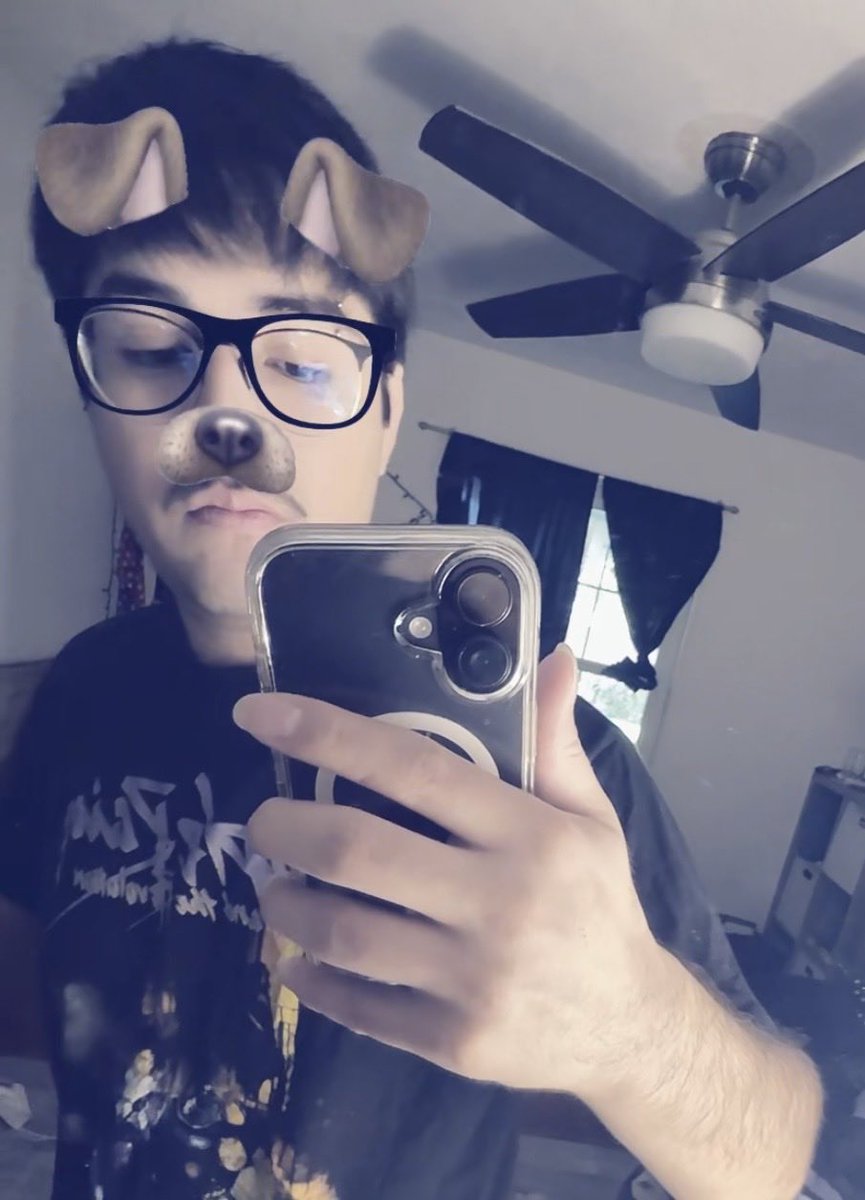 Gabriel🚬 tweet media