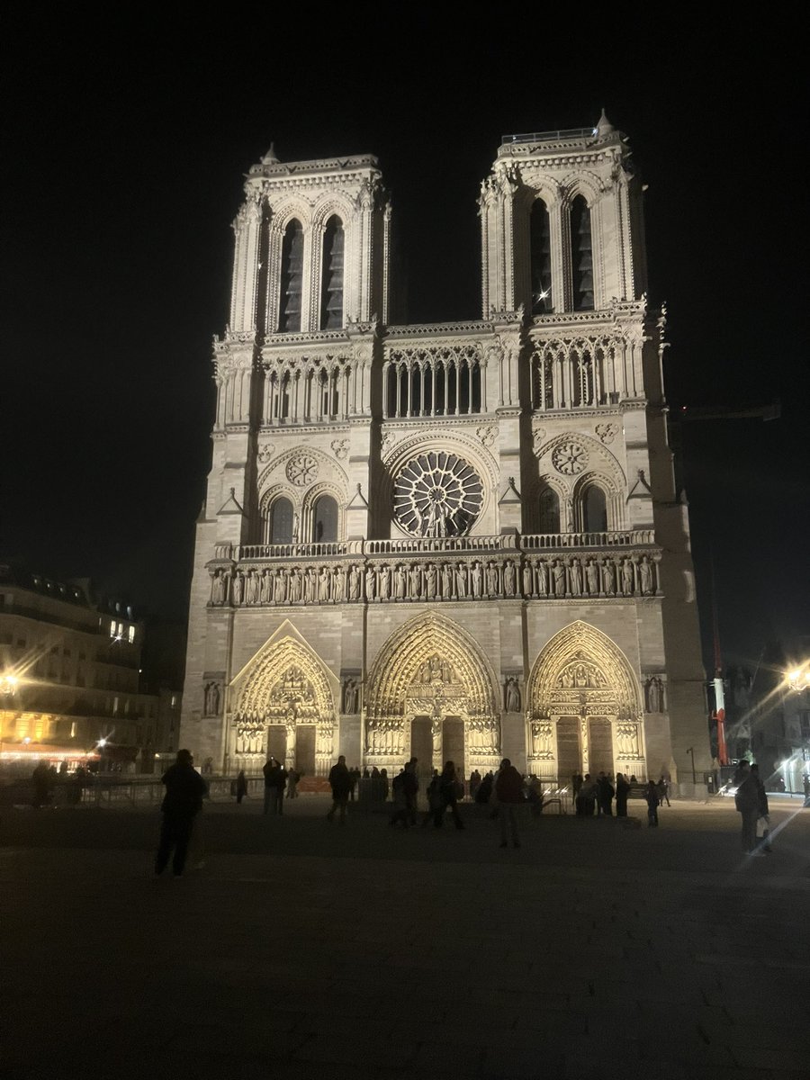uepi2017's tweet photo. フランス🇫🇷パリ出張
初日夜の散歩🚶 https://t.co/q1SK9Zbmnv