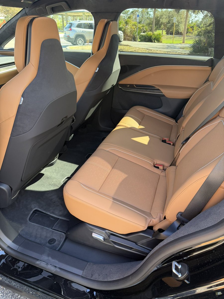 Brian Stone tweet media