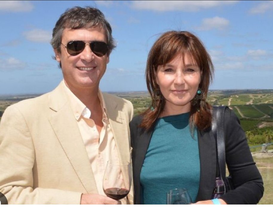 Compartirle está foto que a mí me tiene bloqueado y decile que las mujeres deberían ser felices como esa que se ve ahí, luego de pasar relaciones de mierda donde no son plenas ni felices