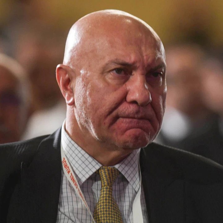 Yüksel Yıldırım: "89. dakikada ofsaytımsı bir gol yedik. Son golün aynısını biz Samsun'da attık, verilmedi. Fenerbahçe'nin golü verildi.

Devre arasında Fenerbahçeli futbolcular hakemin boğazına sarılmışlar, öyle duydum.”