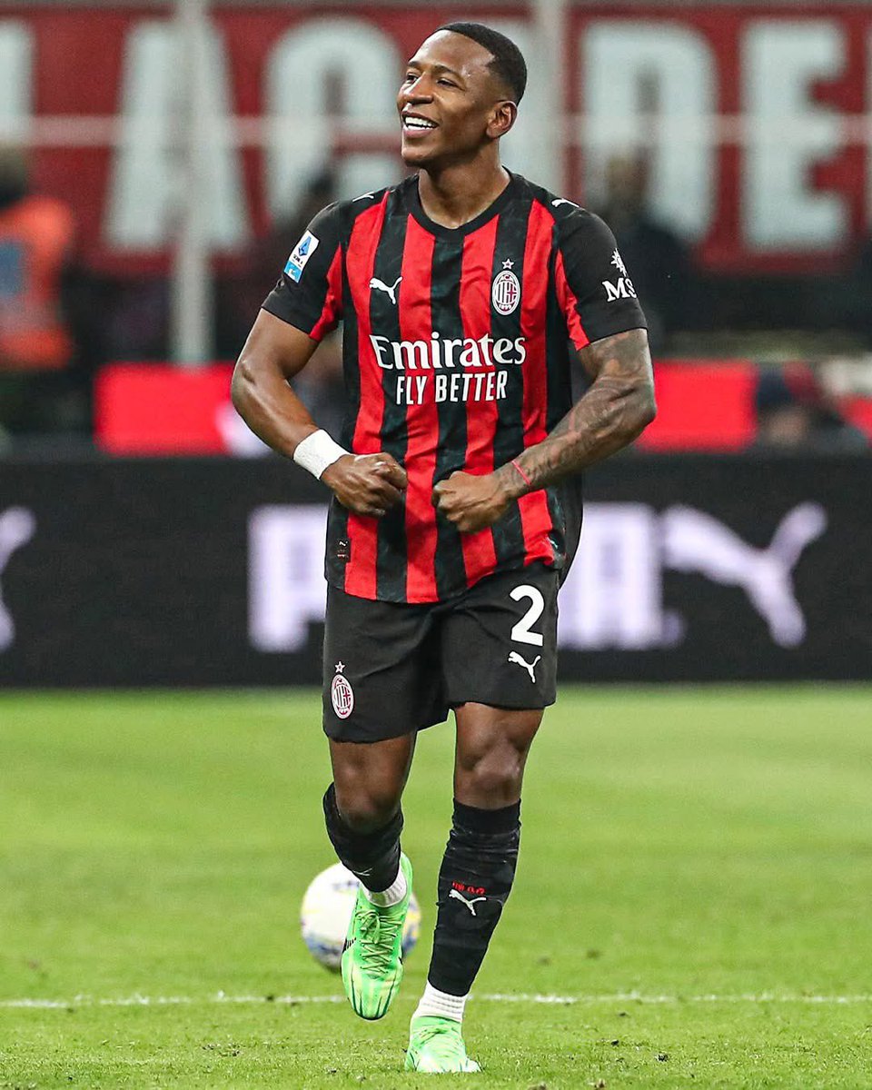 esthybella1's tweet photo. Pervis Estupiñán's first goal for AC Milan comes in the derby against Inter 🔥
#MilanInter #ACMilanInter https://t.co/KWY1Gqkxjz