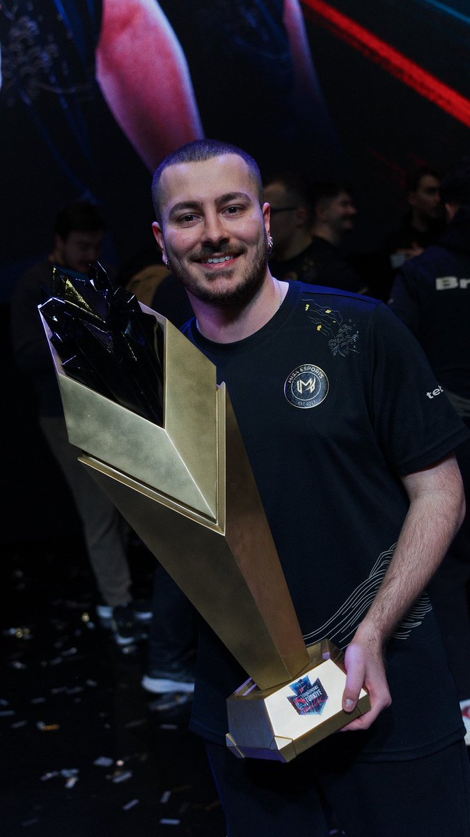 Elyesa Ecirli tweet media