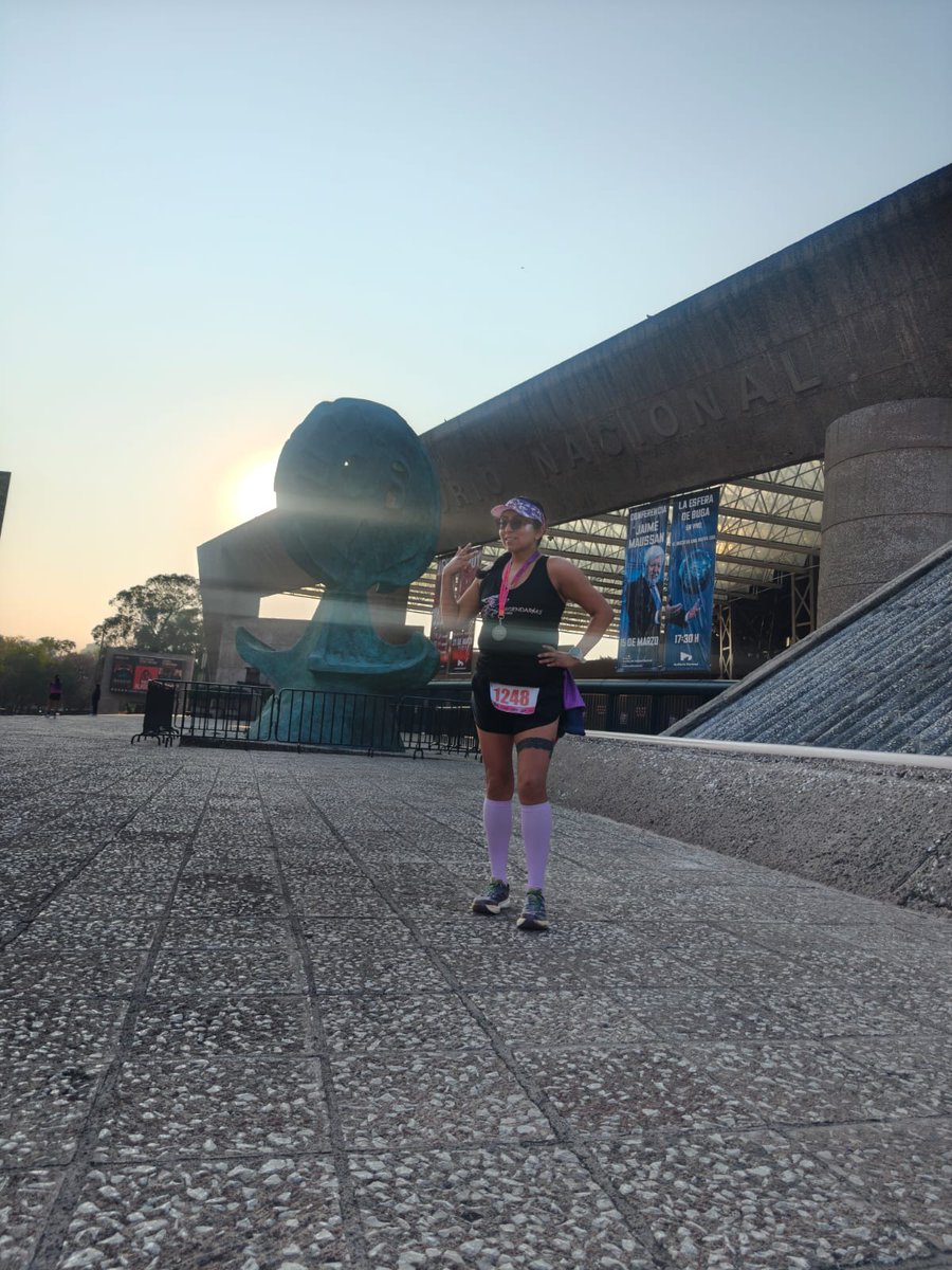 Luzzciernaga tweet media