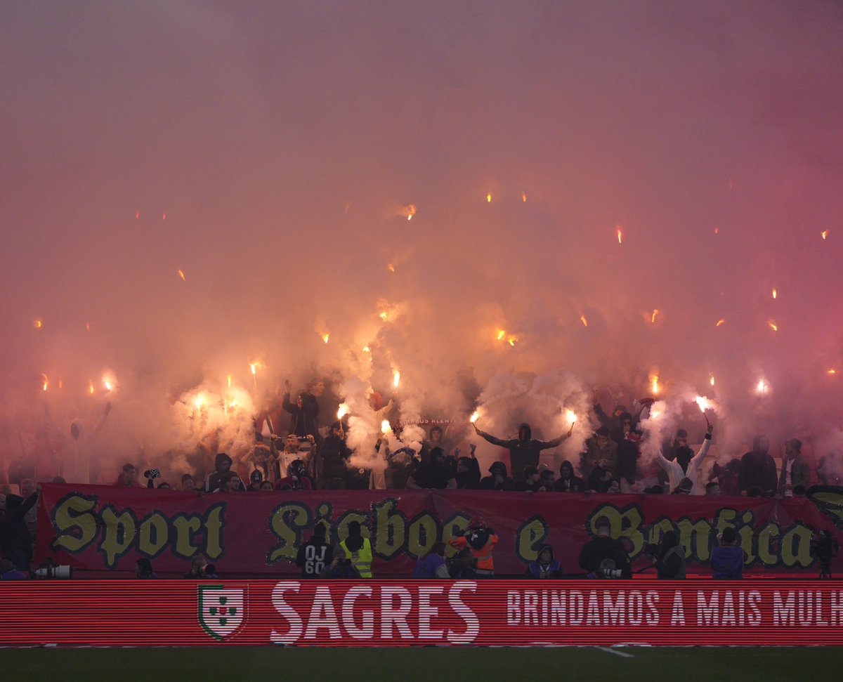 vaibenfica1904's tweet photo. Sport Lisboa e Benfica 🔴⚪️ https://t.co/2jlxoUEtlI