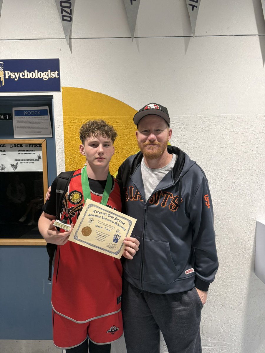 Mason159047's tweet photo. Highlights from tournament this weekend in Crescent City. Got 3rd place and All Tourney - 3games and 47pts. Learning from my big bro @tim2780 @PrepHoops @CoachEggleton @CoachEricOlen @CoachJHoot @CoachLogie https://t.co/Eno3uX5RTd