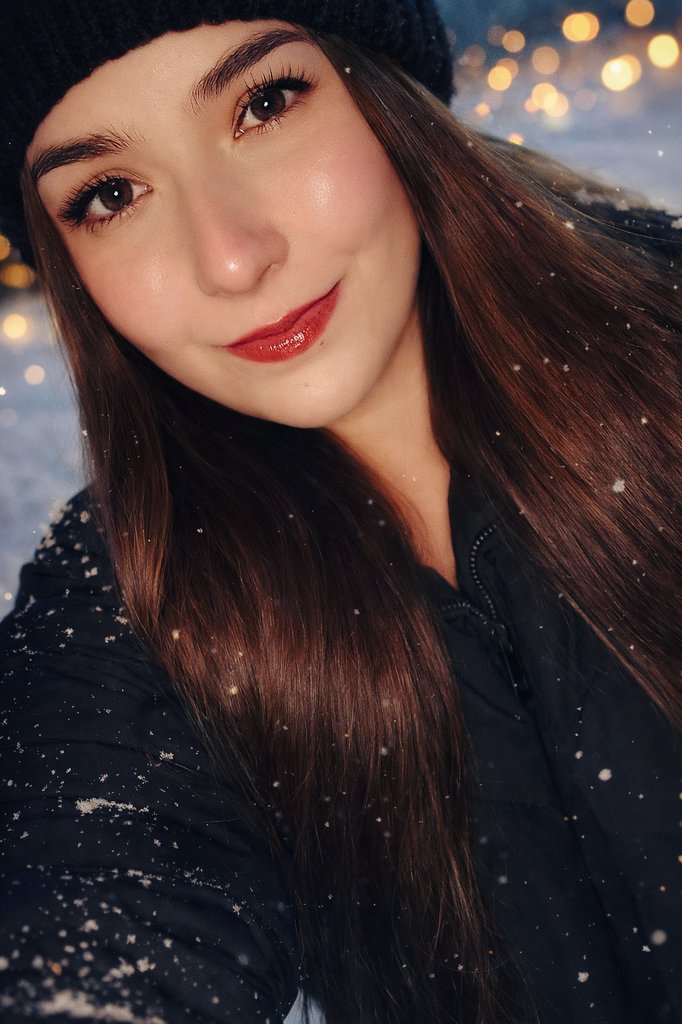 Saby_Qc's tweet photo. Sortir prendre une photo ❄️
Réaliser qu’il fait -20 après : 🥶😂
Mais au moins les photos sont cute ✨
#winterlife #canadianwinter #snowselfie #coldbutcute https://t.co/TDk4sWKmEO