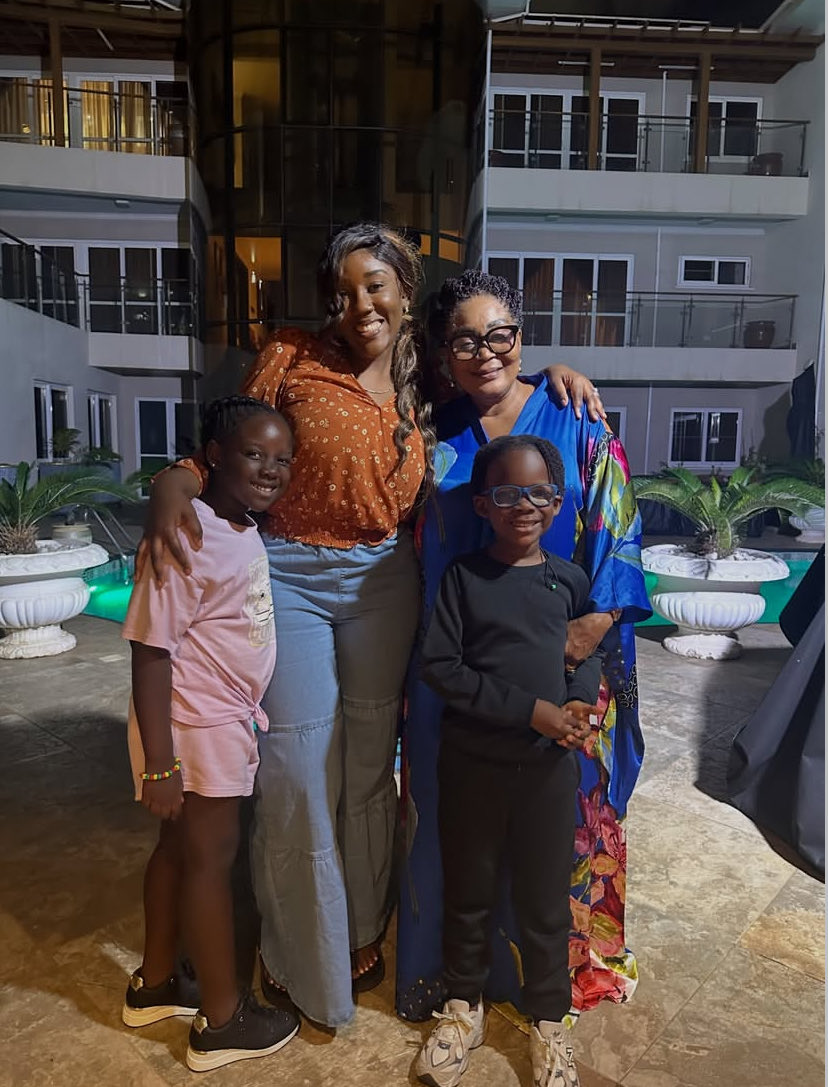 Maddix_001's tweet photo. First Lady of the Republic of Ghana X 1st lady of Bhimnation 🥰❤️..The Bhim family is sorted for life ❤️. https://t.co/D6VVV9IXvV