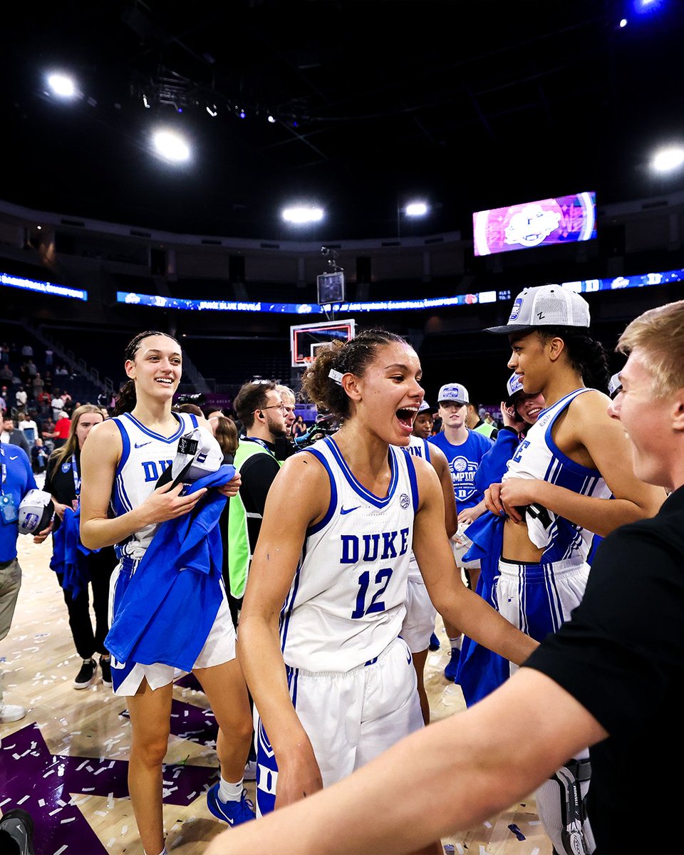 accwbb's tweet photo. The winning moment.

 🏆 @DukeWBB https://t.co/1bQMhnF1WB