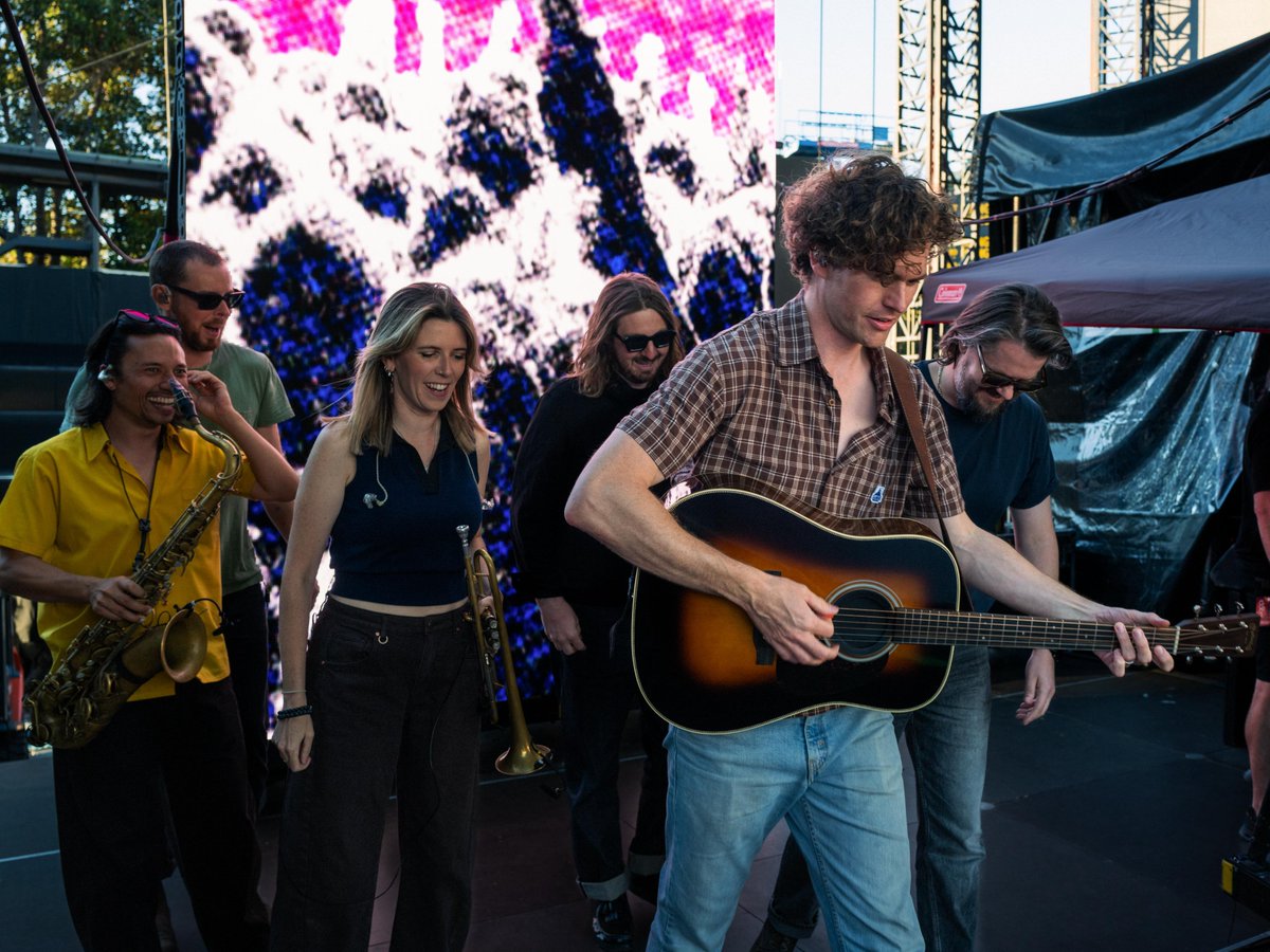 Vance Joy tweet media