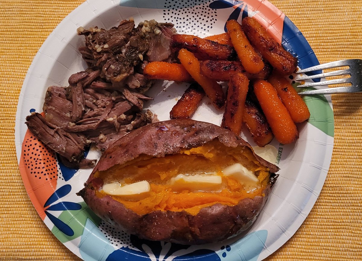 Chuck roast, roasted honey &amp; garlic  carrots and baked sweet potatoes for Sunday dinner. Yum!!!!! 😋 😋 
<a href="/_TheBBQBarn/">B @ The BBQ Barn</a>