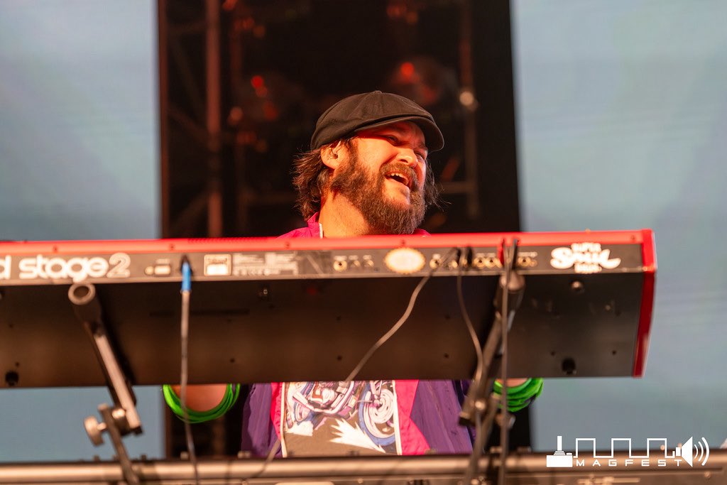 Casey Lee Williams tweet media