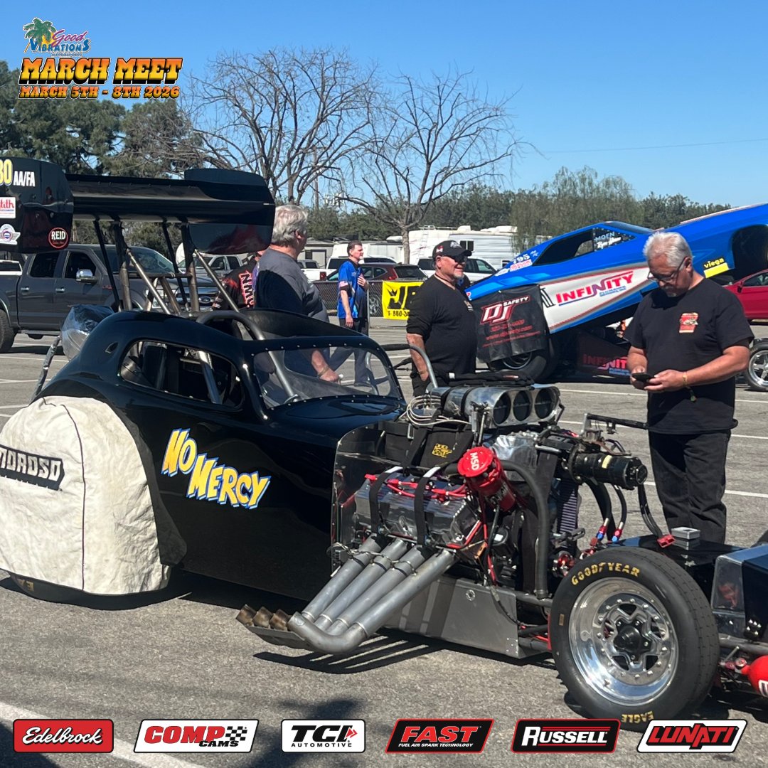 COMPCams's tweet photo. It's the final day at the legendary Good Vibrations #MarchMeet at @FamosoDragStrip in CA. 🌴 #TheFUNteam hit the staging lanes to check out some serious horsepower.💪
#Edelbrock #COMPCams #TCI #FAST #Russell #Lunati https://t.co/5Wt5KBC2xy