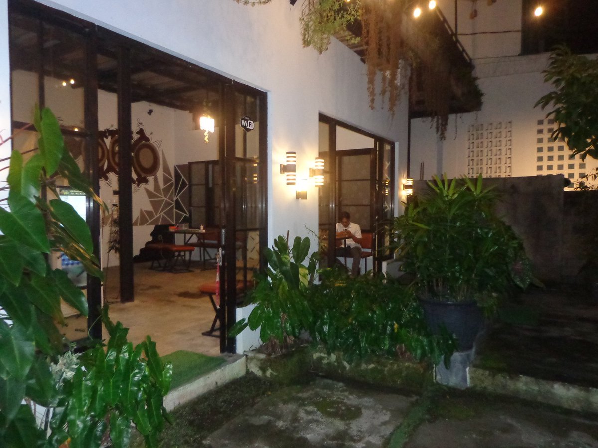 eypeter_ tweet media