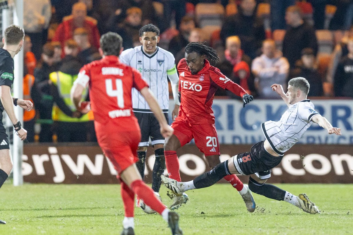 Charlie Gilmour tweet media