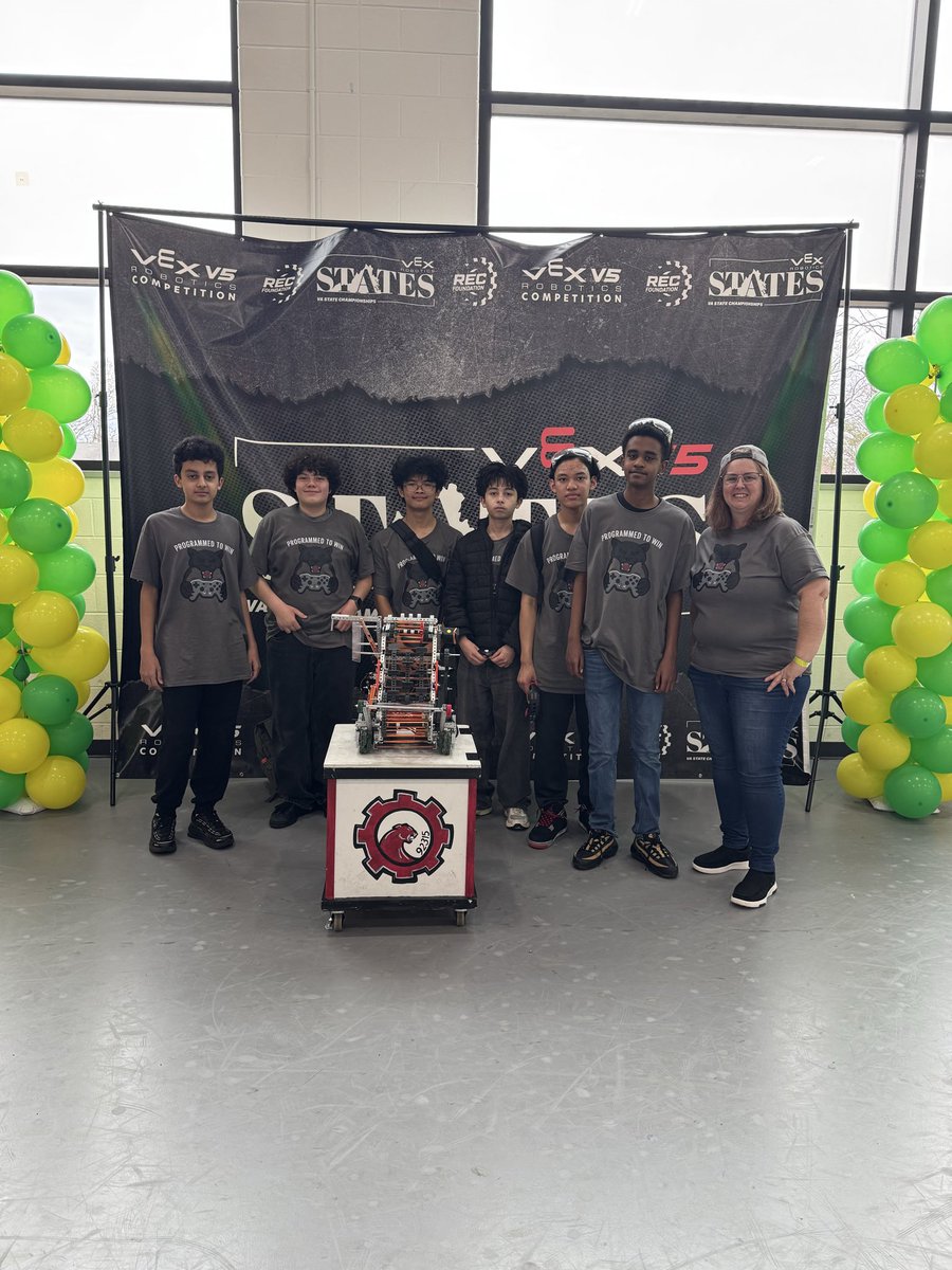 CorreaFAE's tweet photo. Finished as tournament finalists at States.  Qualified for the World Championship.  @PotomacMS PantherBots are St. Louis bound!! https://t.co/J11ZTHlrey