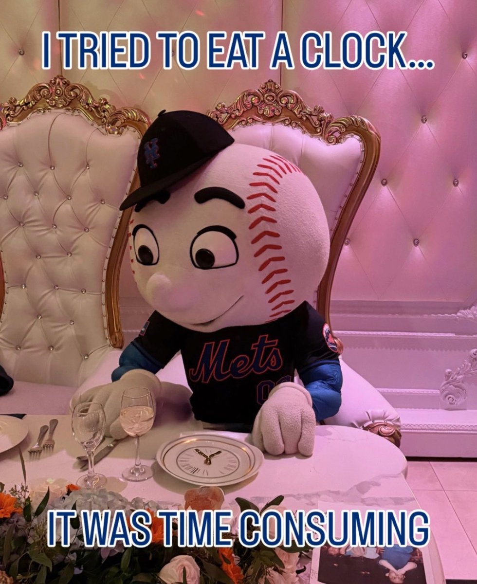 Mr. Met tweet media