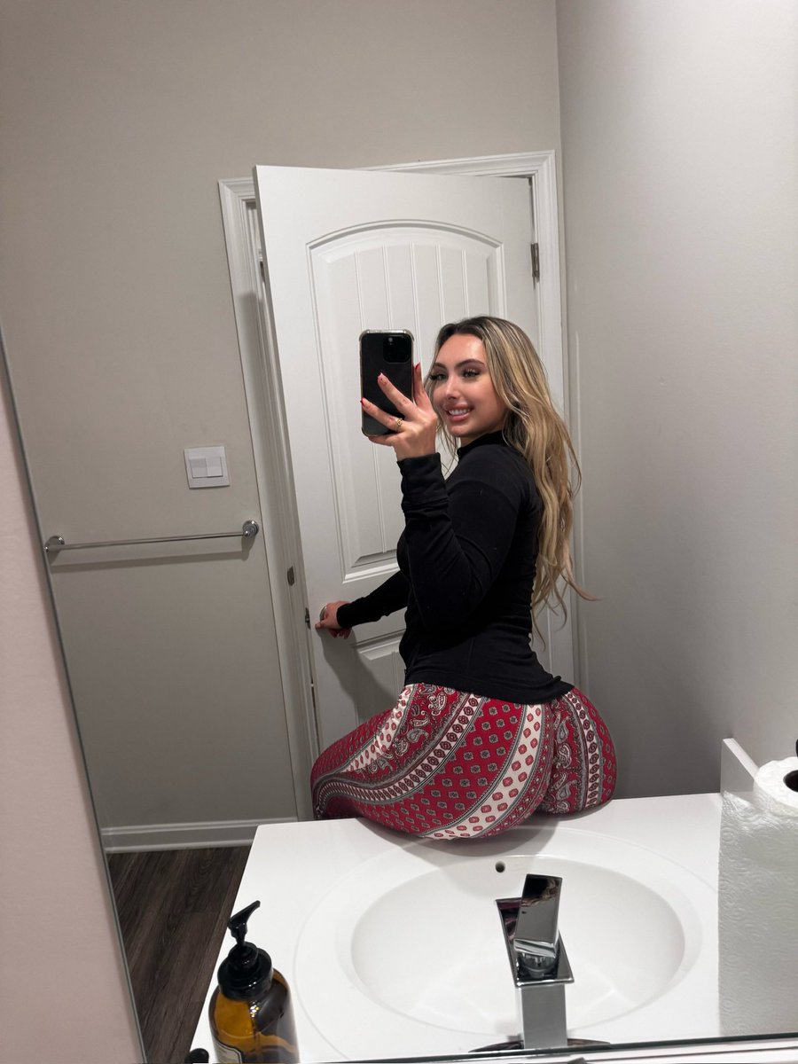 Valentina tweet media