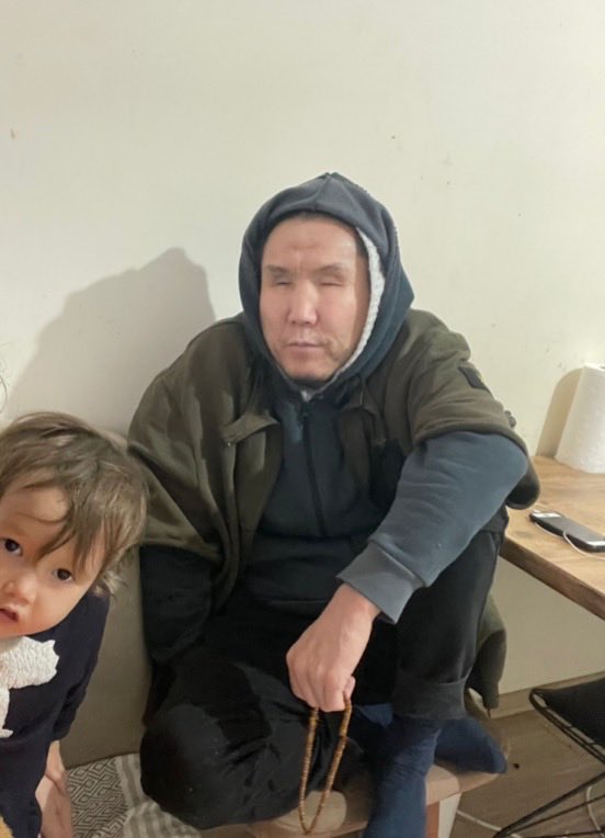 #SONDAKİKA

Görme engelli Uygur Türkü Abdullah GGM’ye hapsedildi!

İstanbul’da yasal ikamet izni ile hayatını sürdüren ve iki gözü tamamen görmeyen 51 yaşındaki Uygur Türkü Ali Abdullah, savcılık tarafından serbest bırakılmasına rağmen İstanbul Binkılıç GGM’de idari gözetim