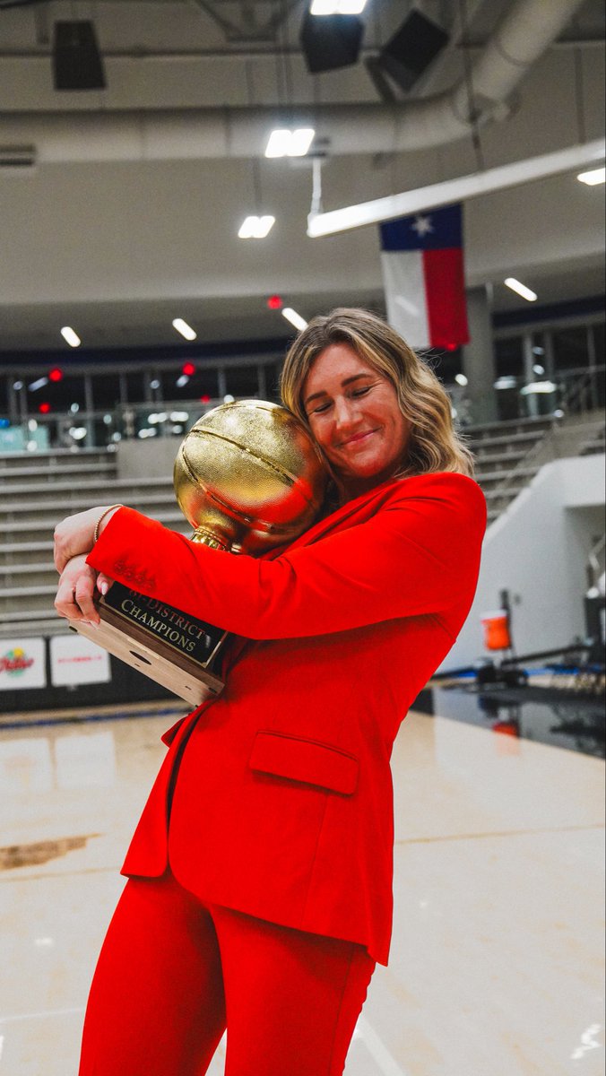 Coach MJ tweet media