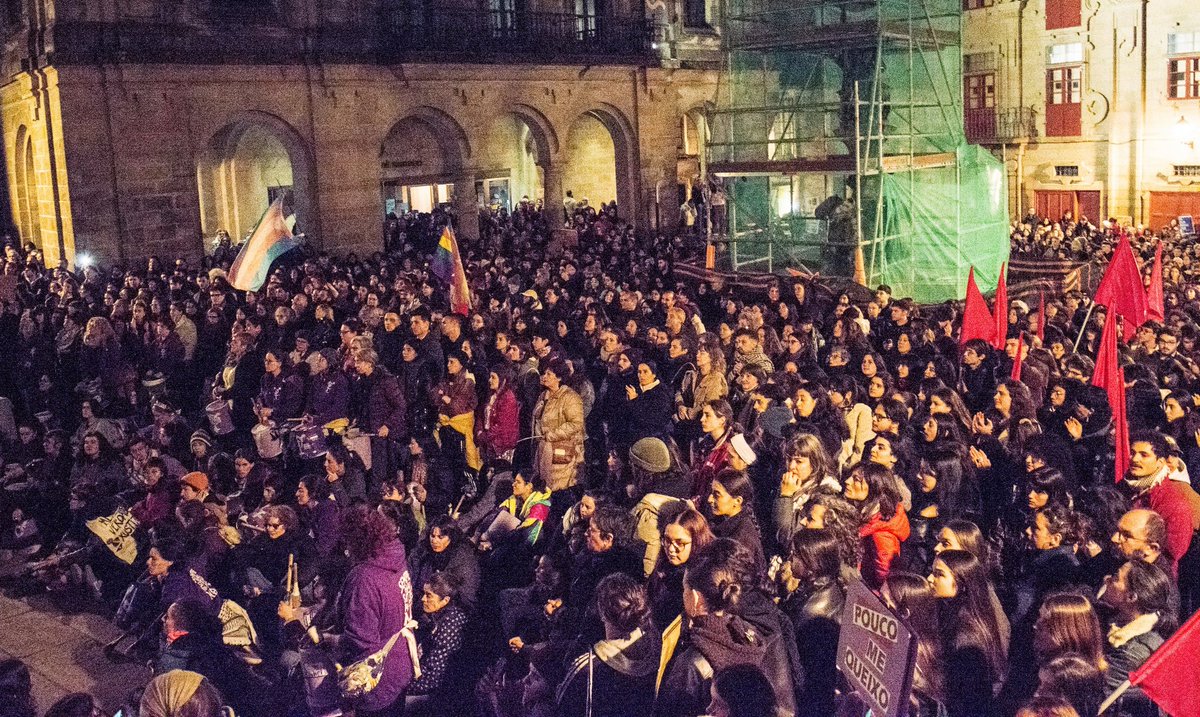 Podemos Compostela tweet media