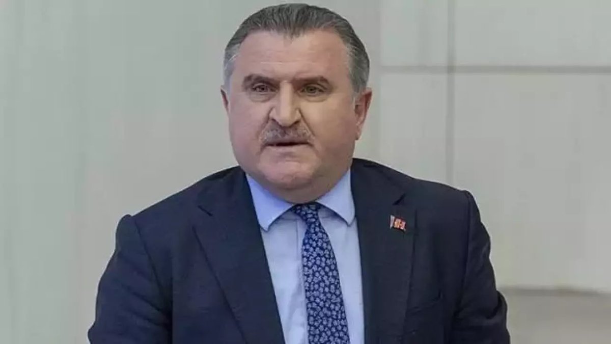 Şimdi VAR odasına gidip çok sevdiğin fenerbahçe’nin, ofsayttan attığı iki golle nasıl haram 3 puan aldığını izleyebilirsin