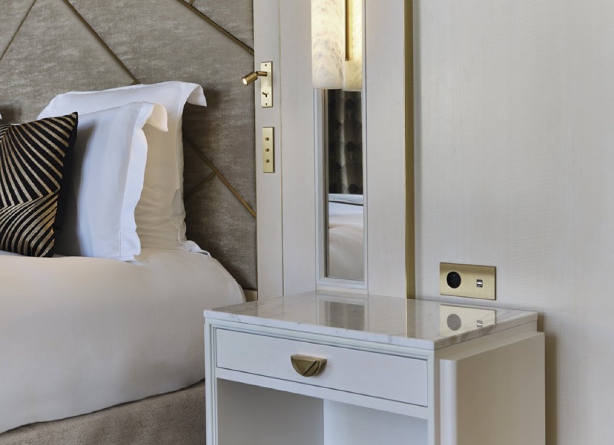 Modelec : le prestige hôtelier dans les moindres détails: Depuis plus de cinquante ans, MODELEC conçoit et fabrique en France des appareillages électriques haut de gamme, pensés pour répondre aux exigences du secteur… dlvr.it/TRMvg4 #hotellerie #restauration #chr