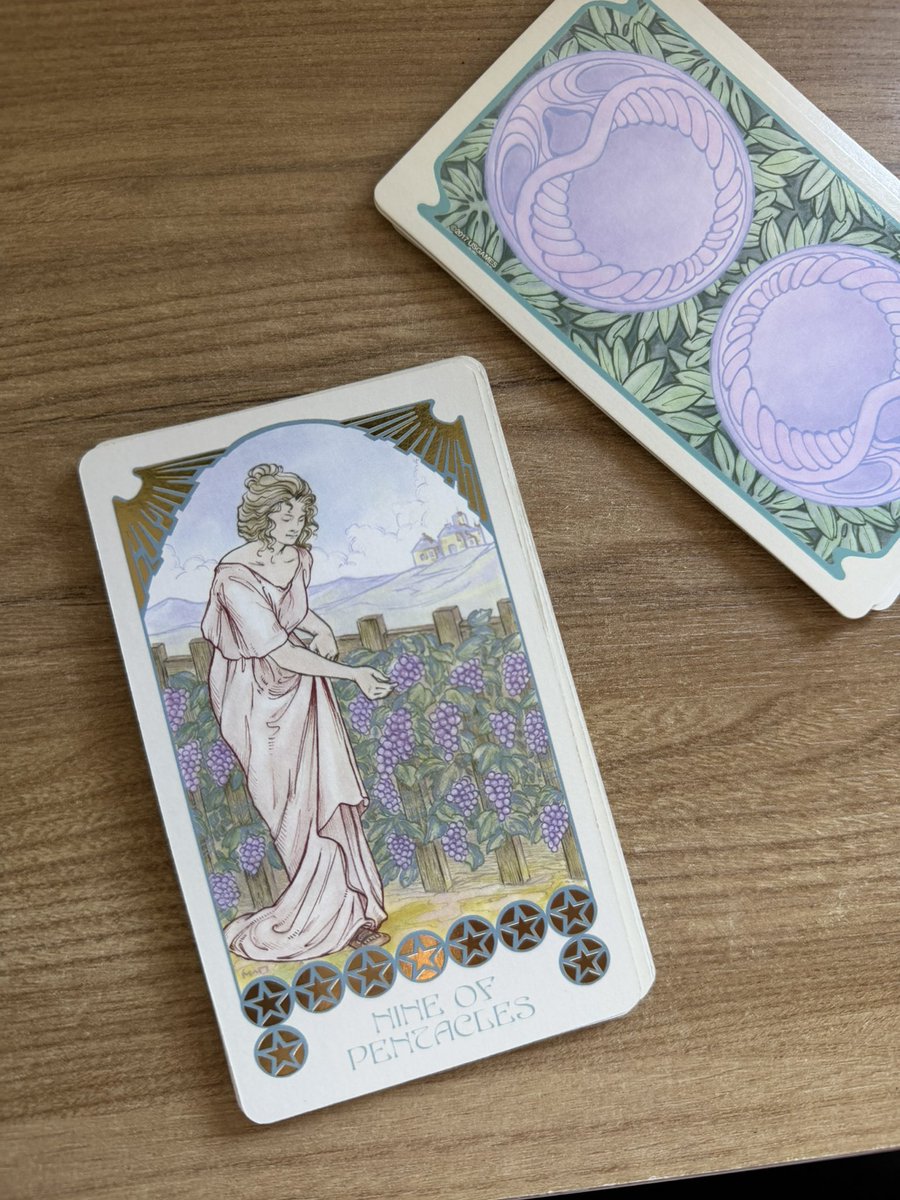 𝓒𝓻𝓲𝓼 ✦ Tarot & Magias tweet media