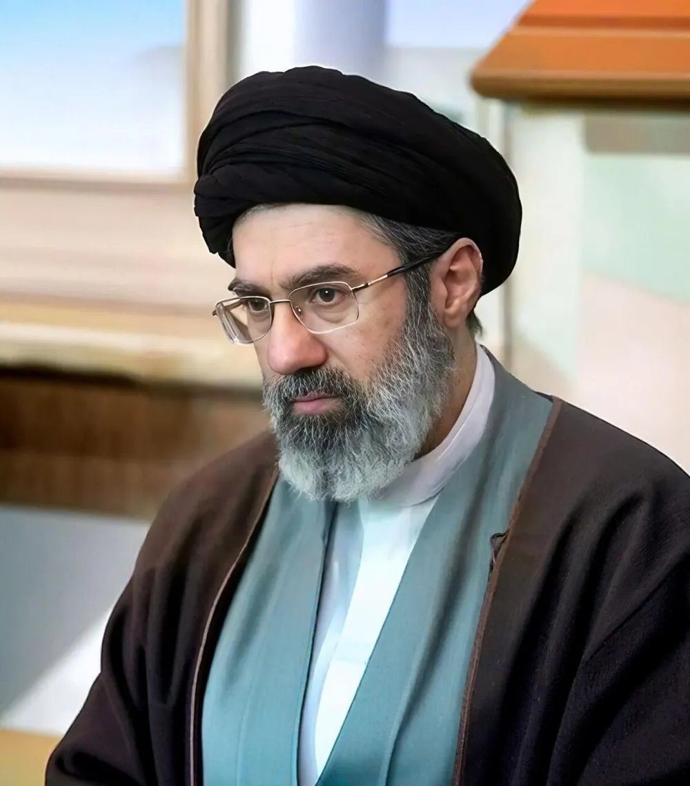 🚨BREAKING: Khamenei's son has just been appointed as the new Supreme Leader of Iran

Mojtaba Khamenei is more radical and anti-US than his father, and lost his mother, his wife and one of his sons in the strike on his father

Congrats, we now have a worse leader in power