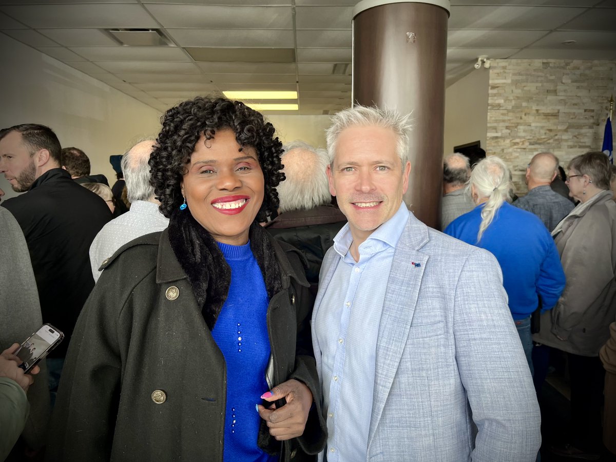 patbonin's tweet photo. C’est parti pour l’élection partielle dans Terrebonne!

Avec mes collègues du @BlocQuebecois, nous avons et nous allons prêter main-forte à @NathalieSincla3, la meilleure pour représenter #Terrebonne et défendre les intérêts du Québec.

#polcan #BlocQc #démocratie #PaysQc https://t.co/NirMg187H5