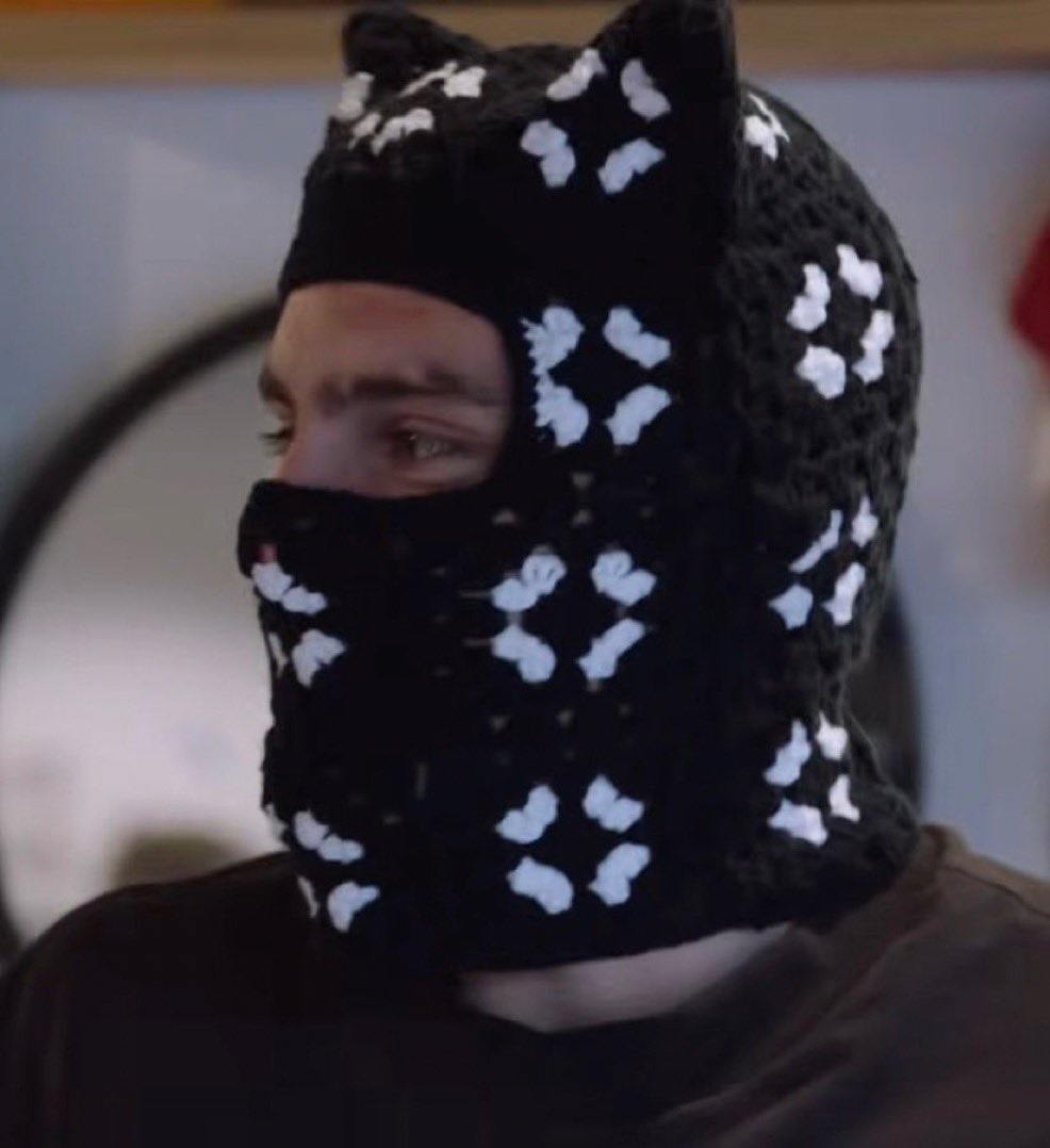 Me breaking into twitter hq to hack the system to bring back frequently used gifs