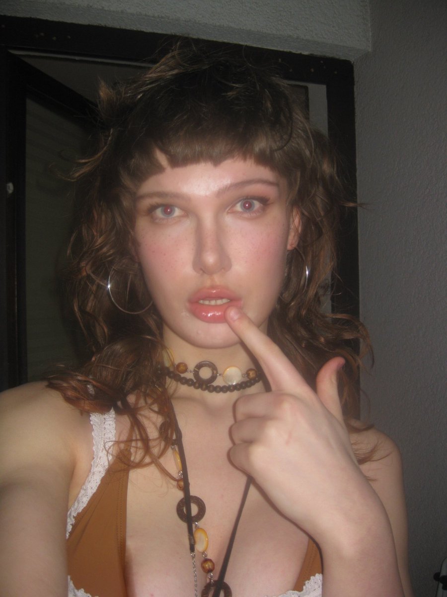 professional yapper tweet media