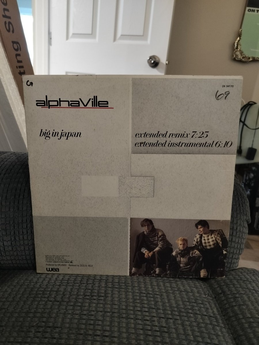 Alphaville - Big In Japan

The German band's 1984 debut single.

#80s #80smusic #12inchsingle #singlesunday