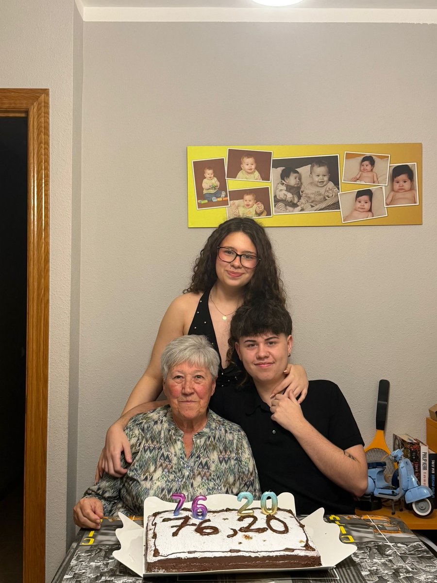 victoritando's tweet photo. Mi chica que vive en Londres,vino de sorpresa por mi 20 cumpleaños y ha sido el mejor cumpleaños de toda mi vida.
A pesar de ser una relación a distancia me demuestra cada día que me ama con locura y espero con ansias vivir una vida con ella.
Te amo María https://t.co/Aoa5aGzuTv