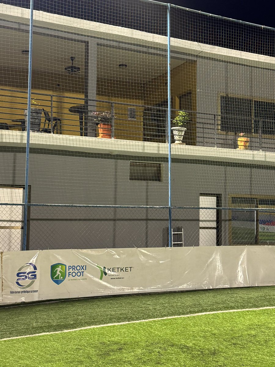 𝐏𝐑𝐎𝐗𝐈 𝐅𝐎𝐎𝐓 tweet media