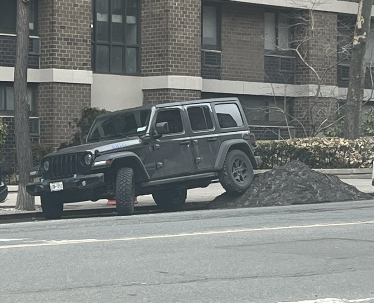 Adam Banks tweet media