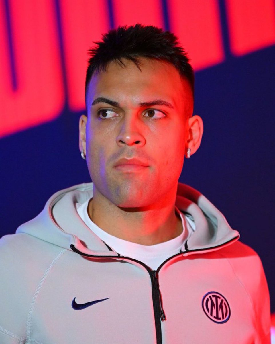 Earl Neroazzurro tweet media