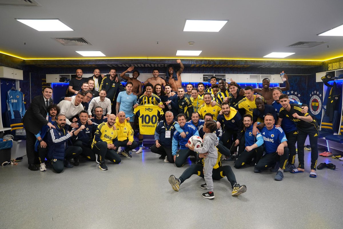 Fenerbahçe formasıyla 100. maç! 💛💙 

Daha nice maçlara Oosterwolde👏