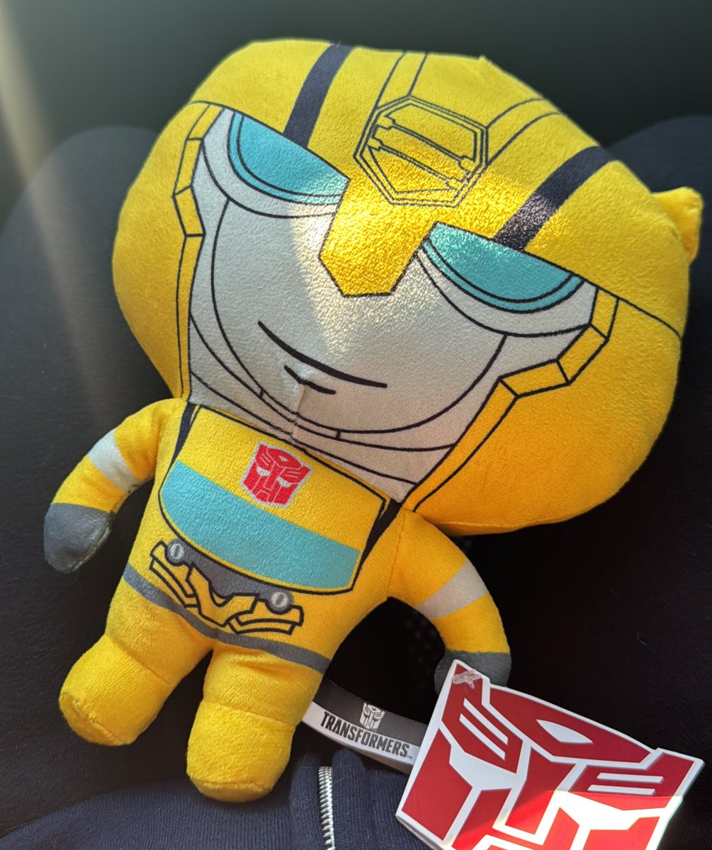 YAOIDILF's tweet photo. Spent $5 at a Kroger claw machine just cuz it had this ugly thing in it #autismwin https://t.co/ilzY3IJxIG