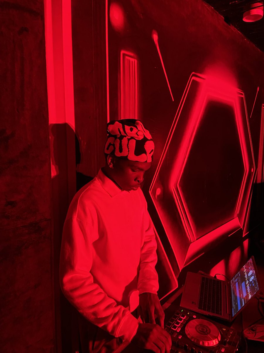 Manlikeise 👺 tweet media